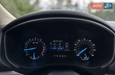 Седан Ford Fusion 2014 в 