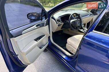 Седан Ford Fusion 2014 в 