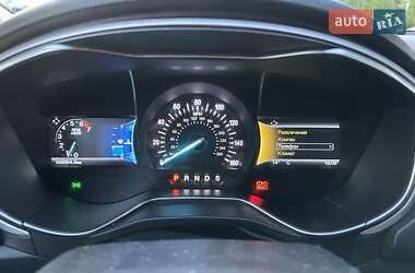 Седан Ford Fusion 2015 в 