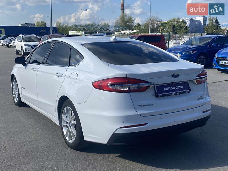 Седан Ford Fusion 2019 в Днепре