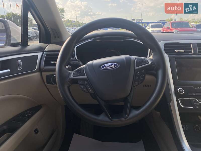 Седан Ford Fusion 2019 в Днепре