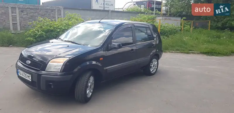 Хэтчбек Ford Fusion 2007 в 