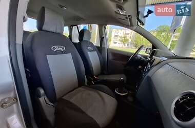 Хетчбек Ford Fusion 2003 в 