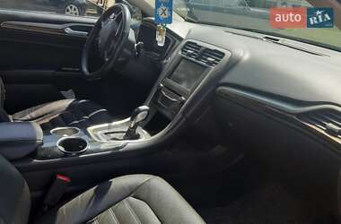 Седан Ford Fusion 2014 в 