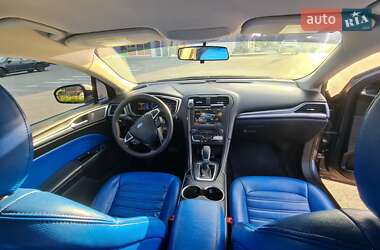 Седан Ford Fusion 2015 в 