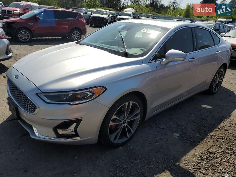 Седан Ford Fusion 2019 в 