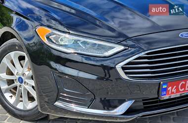 Седан Ford Fusion 2018 в 