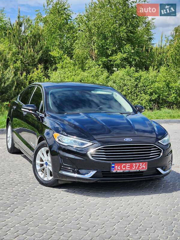 Седан Ford Fusion 2018 в Львове фото Седан Ford Fusion 2018 в Львове