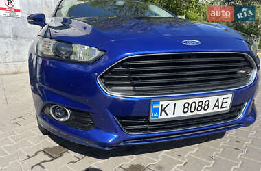 Седан Ford Fusion 2015 в 
