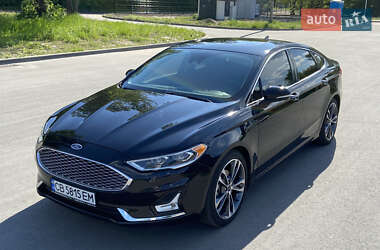 Седан Ford Fusion 2019 в 
