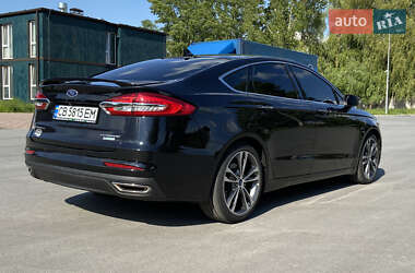 Седан Ford Fusion 2019 в 