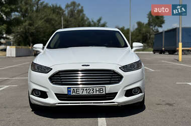 Седан Ford Fusion 2013 в 