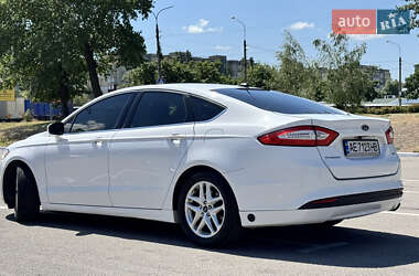 Седан Ford Fusion 2013 в 