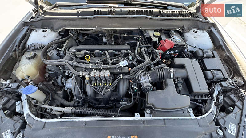 Седан Ford Fusion 2013 в Кам'янському