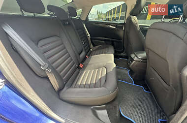 Седан Ford Fusion 2015 в 
