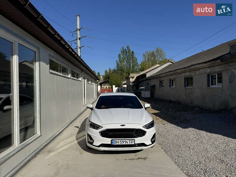 Седан Ford Fusion 2019 в Одессе