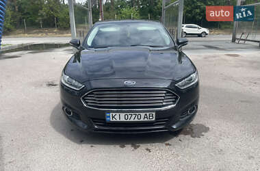 Седан Ford Fusion 2015 в 