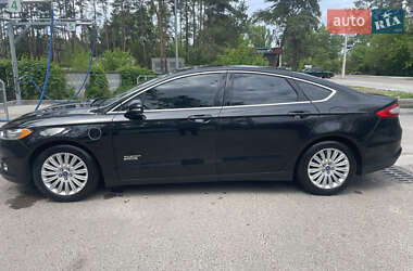 Седан Ford Fusion 2015 в 
