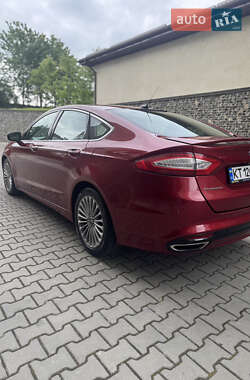 Седан Ford Fusion 2014 в 
