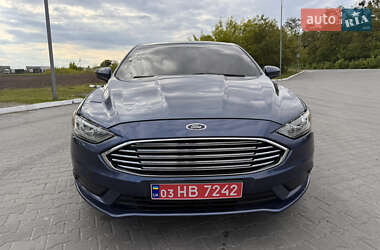 Седан Ford Fusion 2018 в 