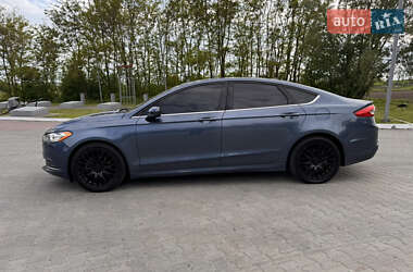 Седан Ford Fusion 2018 в 