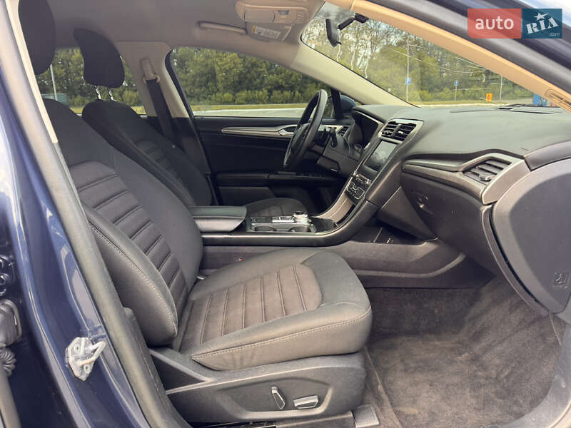 Седан Ford Fusion 2018 в Луцьку