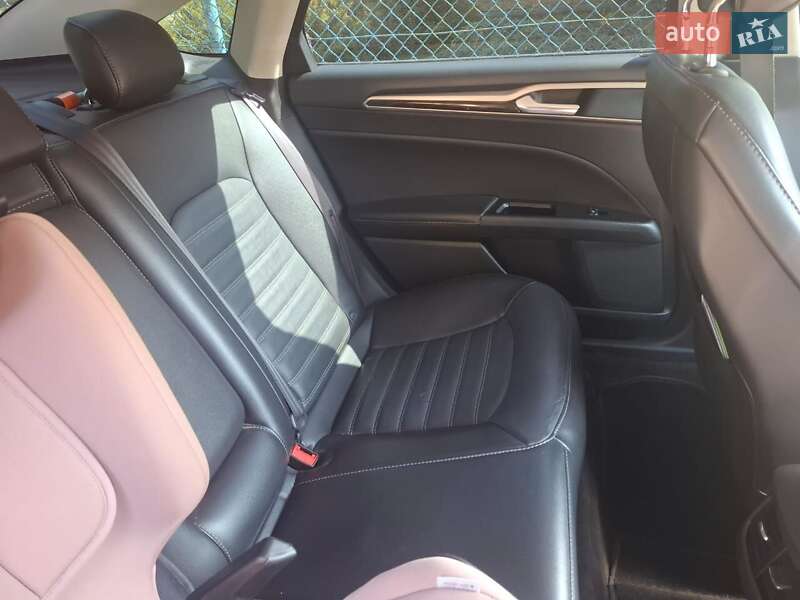 Седан Ford Fusion 2014 в Львове