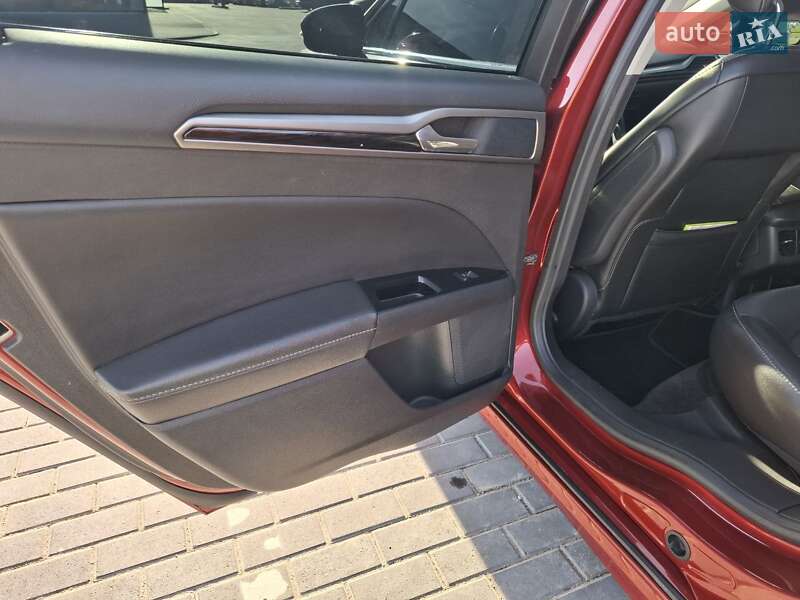Седан Ford Fusion 2014 в Львове