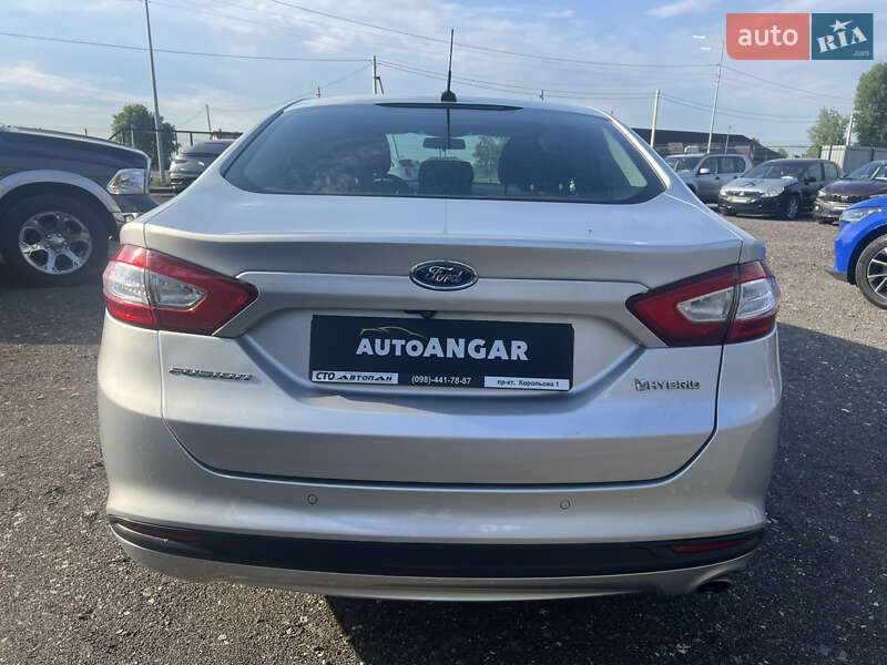 Седан Ford Fusion 2015 в Киеве