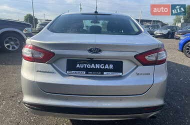 Седан Ford Fusion 2015 в 