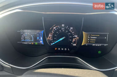 Седан Ford Fusion 2015 в 