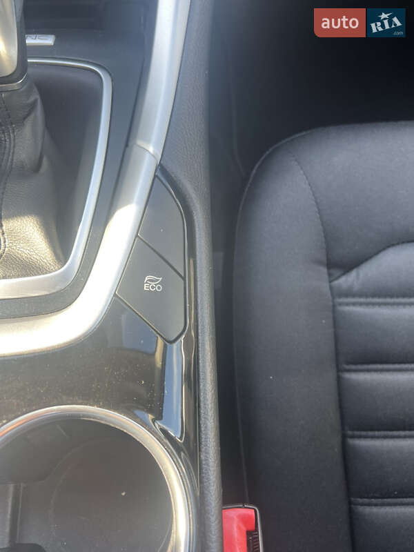 Седан Ford Fusion 2015 в Киеве