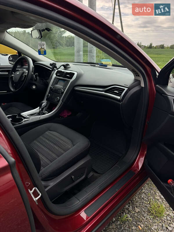 Седан Ford Fusion 2015 в Киеве