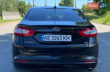 Седан Ford Fusion 2013 в 