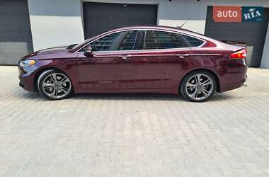 Седан Ford Fusion 2017 в 