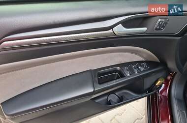 Седан Ford Fusion 2017 в 
