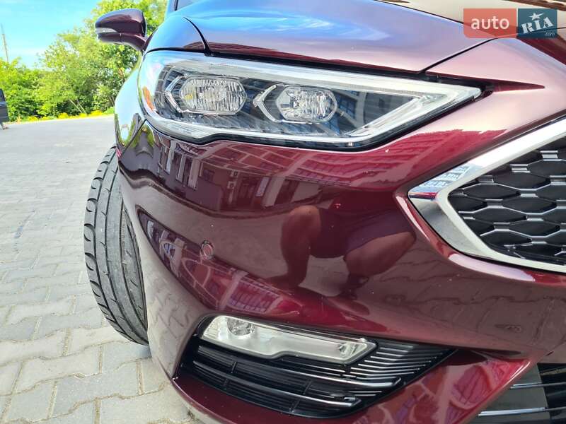 Седан Ford Fusion 2017 в Тернополе