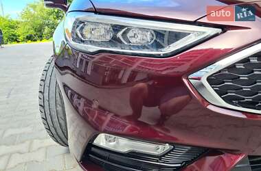 Седан Ford Fusion 2017 в 