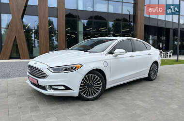 Седан Ford Fusion 2016 в 