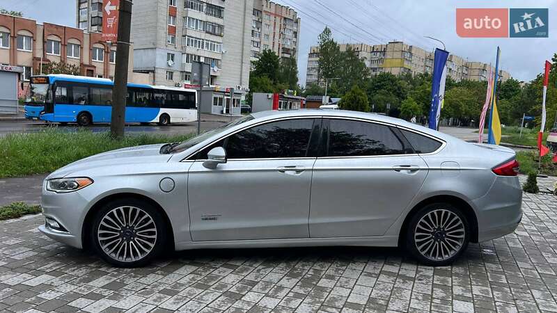 Седан Ford Fusion 2017 в Львове