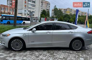 Седан Ford Fusion 2017 в 