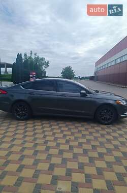 Седан Ford Fusion 2018 в 