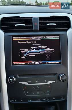 Седан Ford Fusion 2012 в 