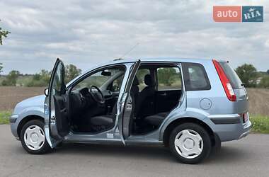 Хэтчбек Ford Fusion 2006 в 