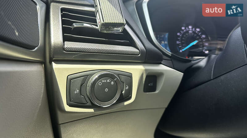 Седан Ford Fusion 2018 в Кременчуге