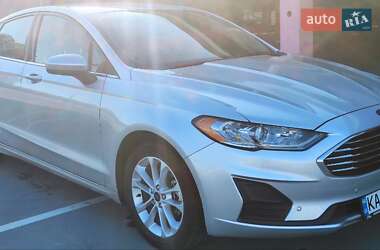 Седан Ford Fusion 2018 в Києві