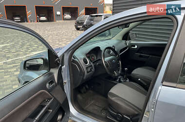 Хэтчбек Ford Fusion 2007 в 