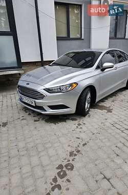 Седан Ford Fusion 2016 в 