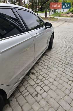 Седан Ford Fusion 2016 в 