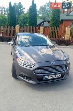 Седан Ford Fusion 2013 в 